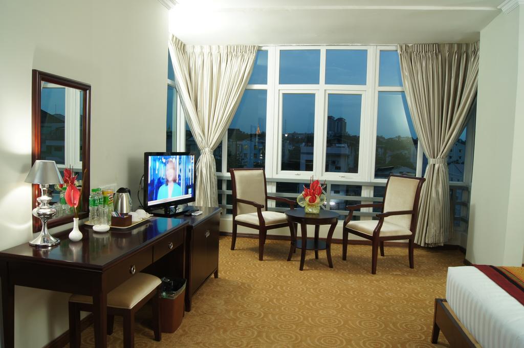 Green Leaf Hotel Yangon Exterior foto