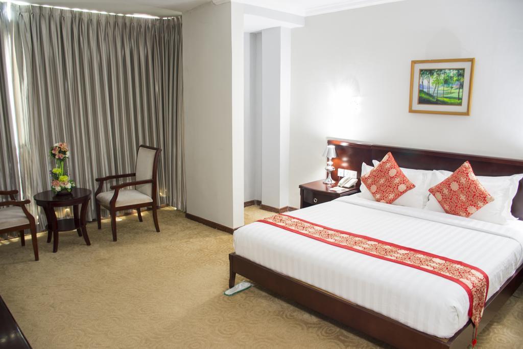 Green Leaf Hotel Yangon Exterior foto