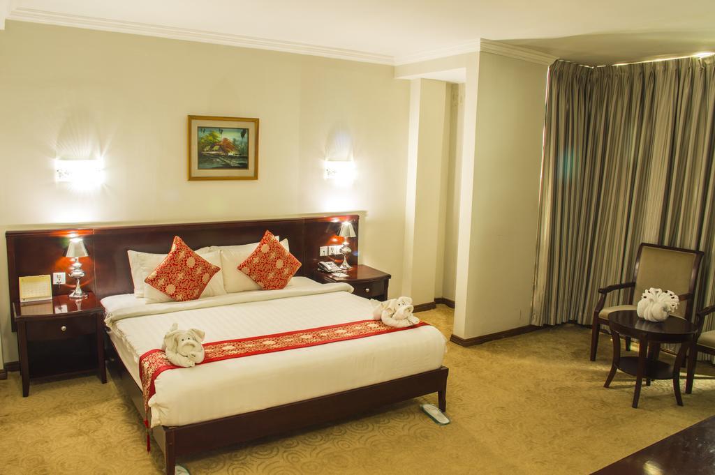 Green Leaf Hotel Yangon Exterior foto