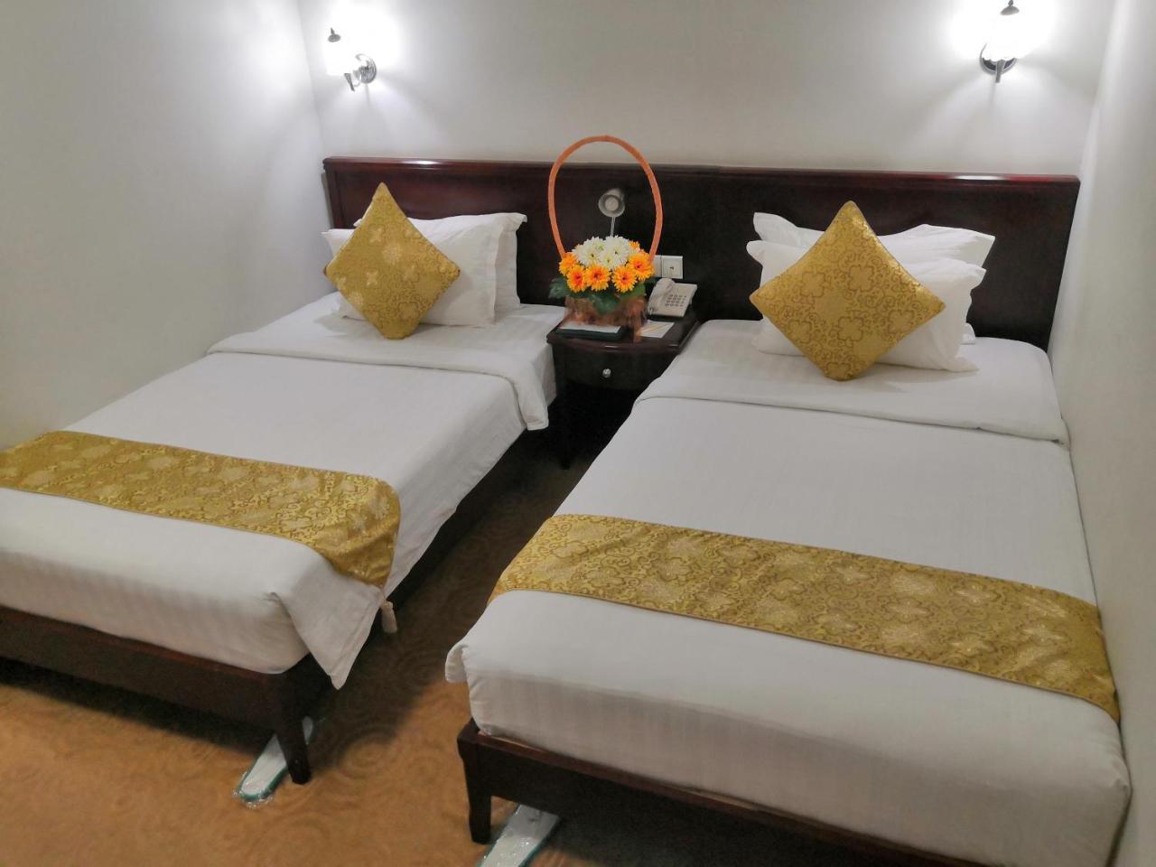 Green Leaf Hotel Yangon Exterior foto
