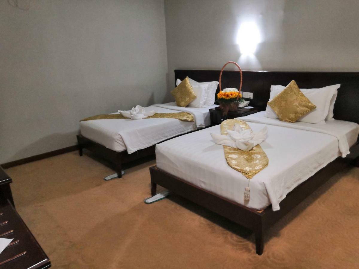 Green Leaf Hotel Yangon Exterior foto
