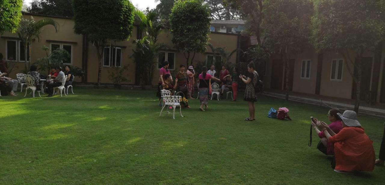 Green Leaf Hotel Yangon Exterior foto